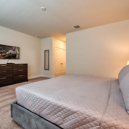 Pleasant Townhome With Private Pool Near Disney Four Corners ภายนอก รูปภาพ