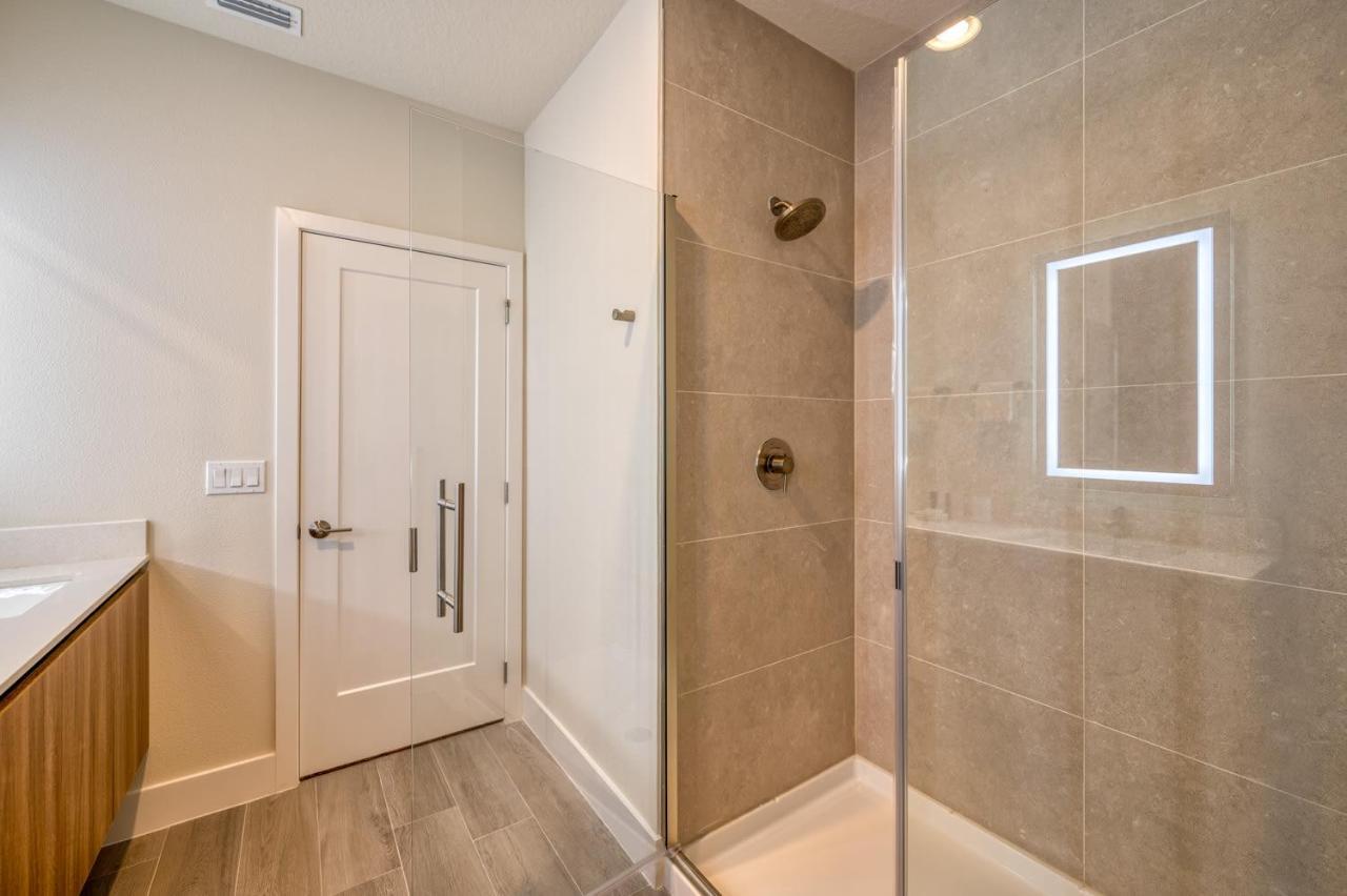 Pleasant Townhome With Private Pool Near Disney Four Corners ภายนอก รูปภาพ