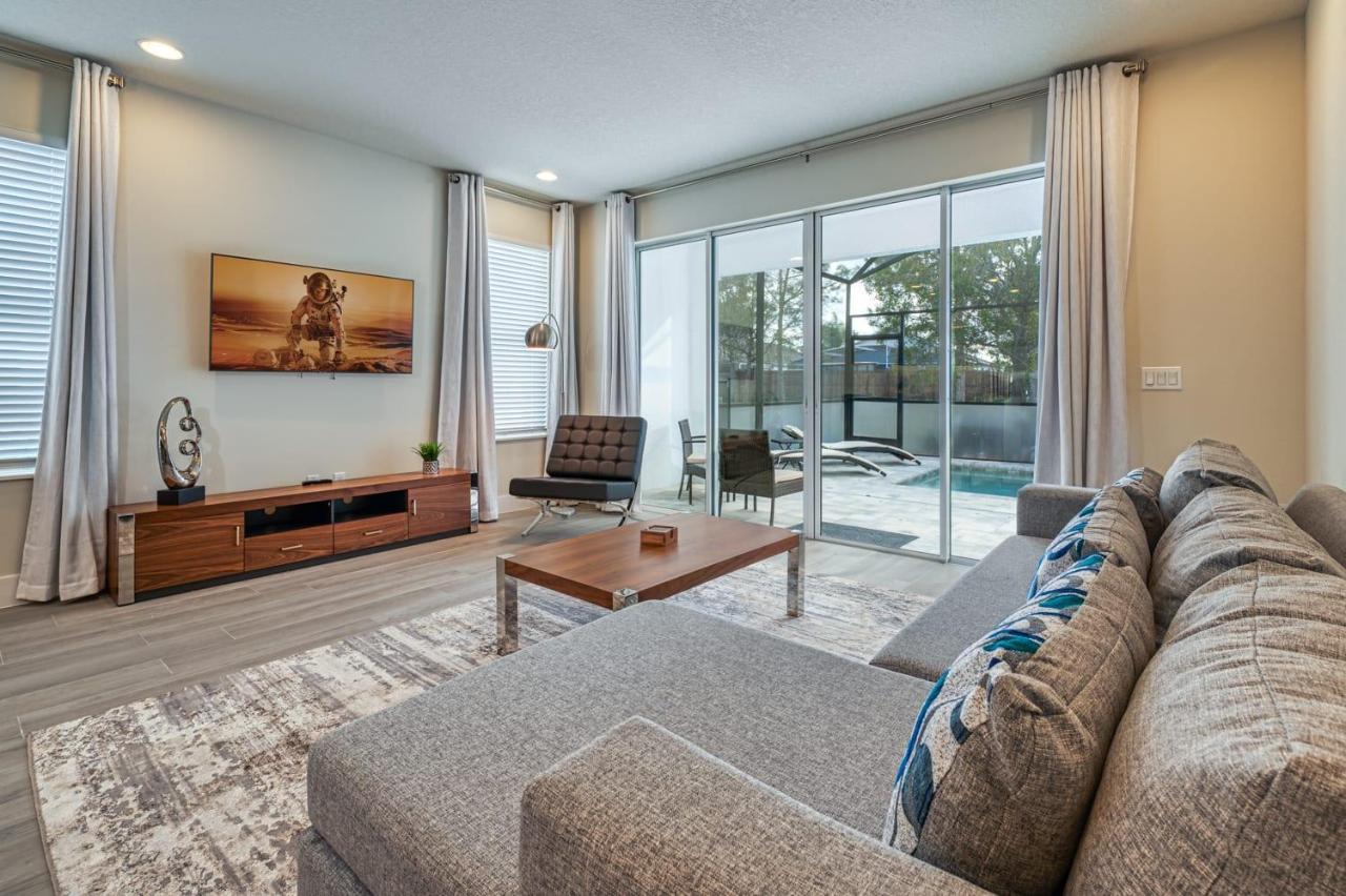 Pleasant Townhome With Private Pool Near Disney Four Corners ภายนอก รูปภาพ