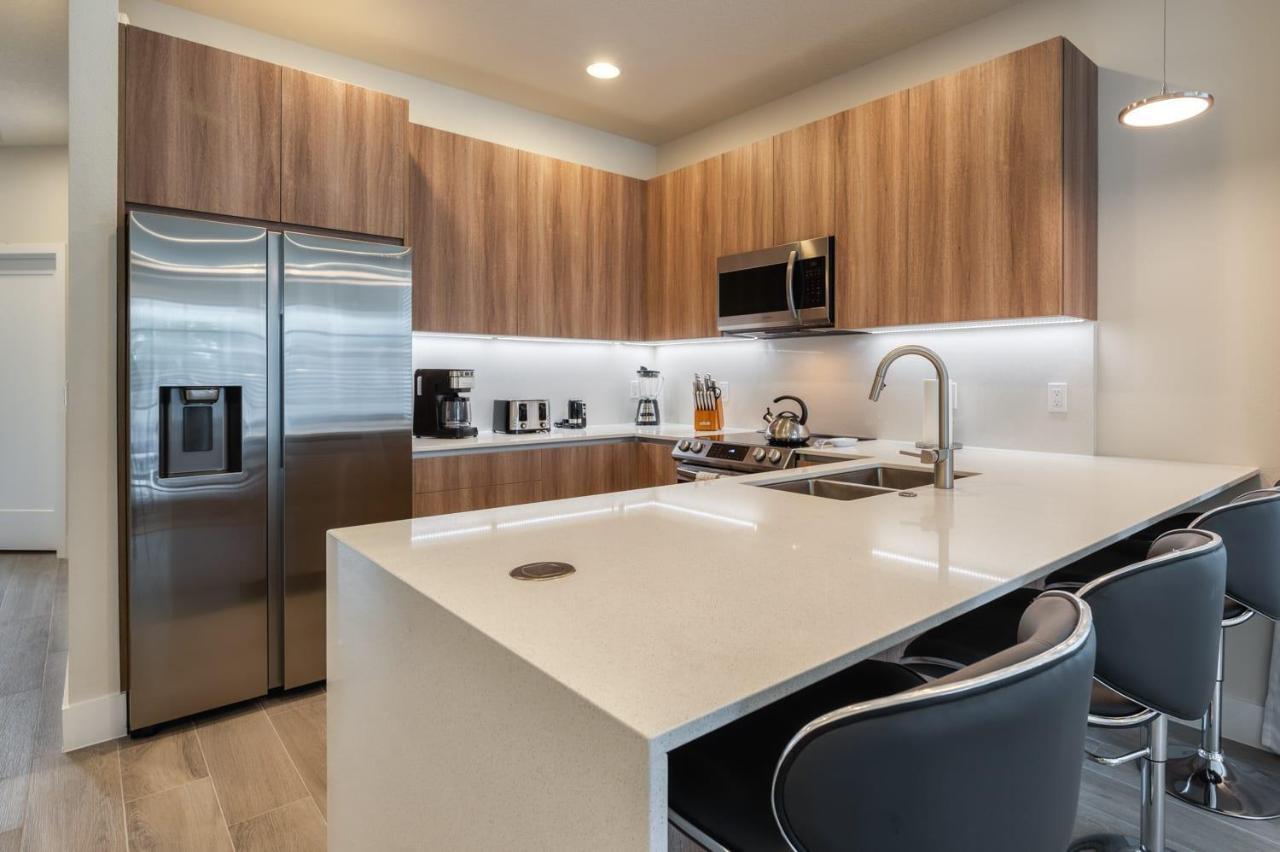 Pleasant Townhome With Private Pool Near Disney Four Corners ภายนอก รูปภาพ