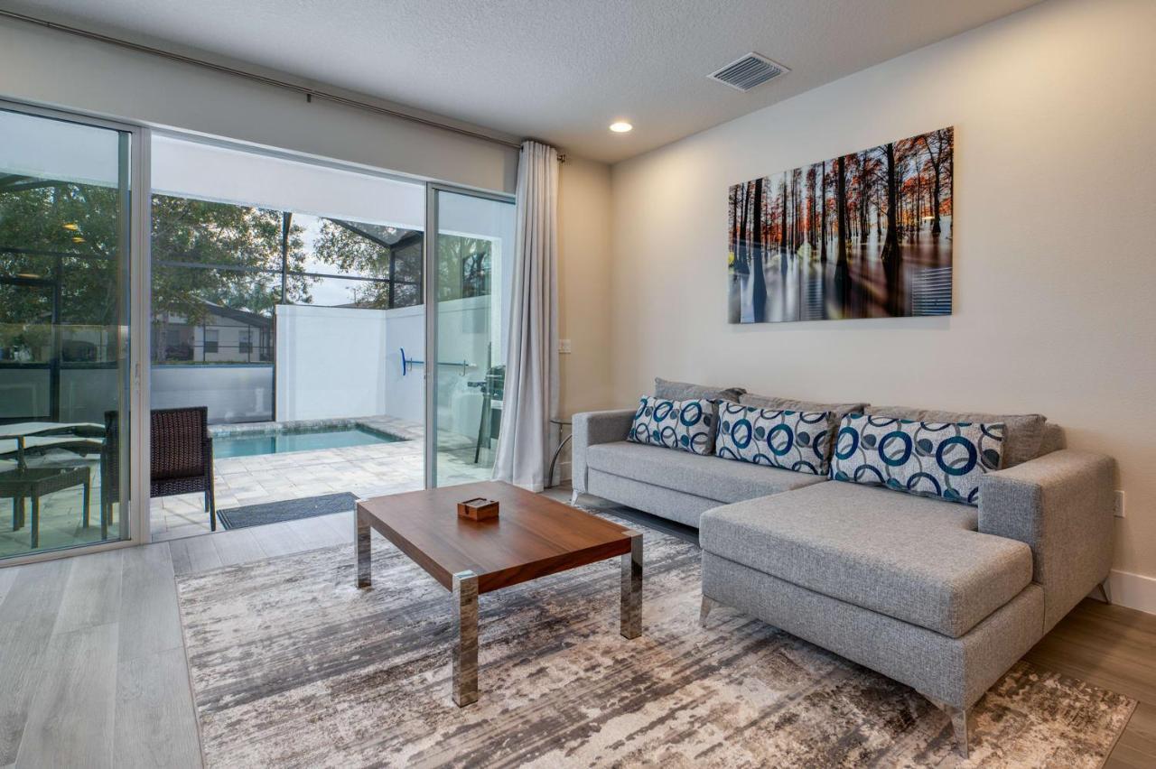 Pleasant Townhome With Private Pool Near Disney Four Corners ภายนอก รูปภาพ