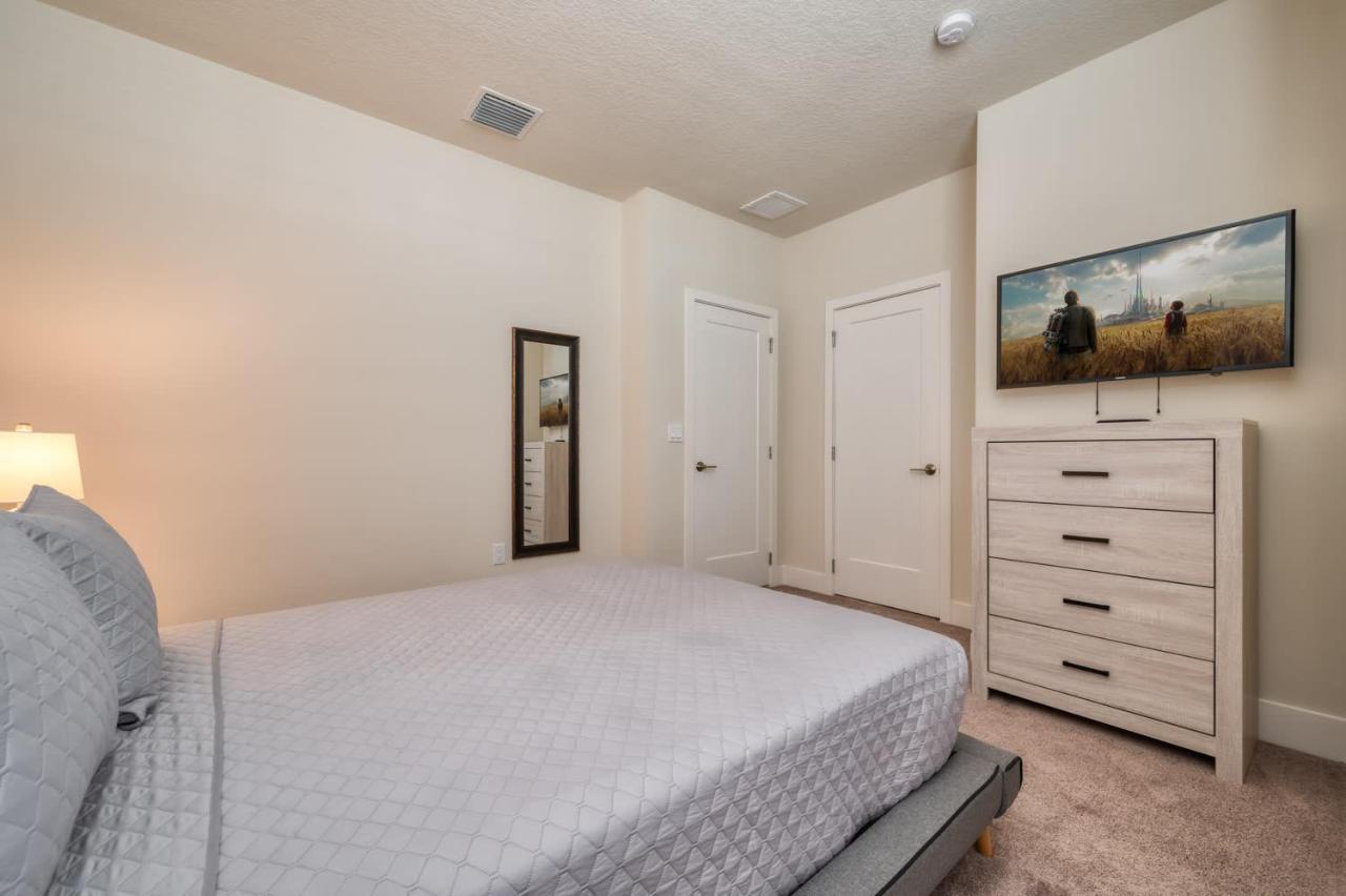 Pleasant Townhome With Private Pool Near Disney Four Corners ภายนอก รูปภาพ